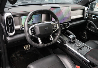 Подержанный автомобиль Jetour T2 2024 года (12 фото)