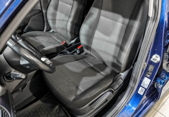 Подержанный автомобиль Kia Rio Hatchback 2021 года (18 фото)