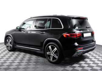 Подержанный автомобиль Mercedes-Benz GLB 2021 года (7 фото)