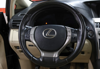 Подержанный автомобиль Lexus RX 2012 года (17 фото)