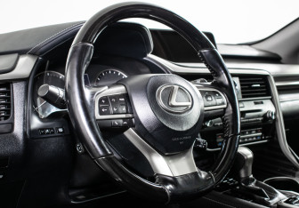 Подержанный автомобиль Lexus RX 2016 года (14 фото)