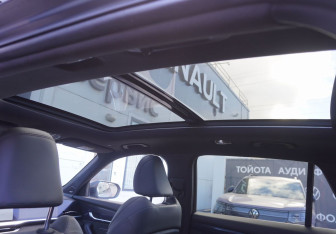 Подержанный автомобиль Geely Monjaro 2024 года (16 фото)