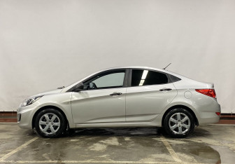 Подержанный автомобиль Hyundai Solaris Sedan 2014 года (8 фото)