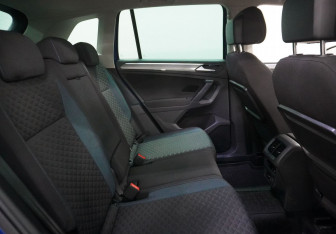 Подержанный автомобиль Volkswagen Tiguan 2019 года (13 фото)