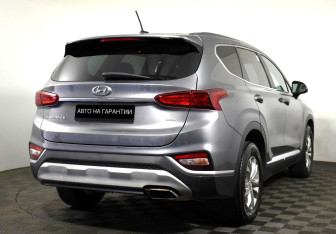 Подержанный автомобиль Hyundai Santa Fe 2019 года (3 фото)