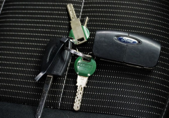 Подержанный автомобиль Ford Focus Sedan 2009 года (17 фото)