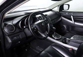 Подержанный автомобиль Mazda CX-7 2010 года (15 фото)