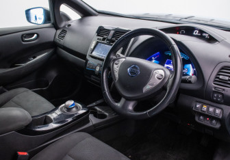 Подержанный автомобиль Nissan Leaf 2016 года (10 фото)