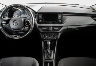 Подержанный автомобиль Skoda Rapid Liftback 2020 года (11 фото)