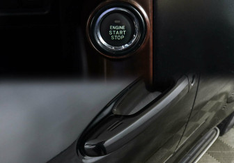 Подержанный автомобиль Toyota Land Cruiser Prado 2016 года (14 фото)