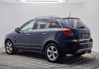 Подержанный автомобиль Opel Antara 2008 года (3 фото)