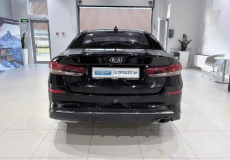 Подержанный автомобиль Kia Optima Sedan 2020 года (5 фото)
