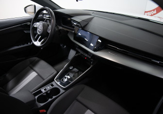 Подержанный автомобиль Audi A3 Sedan 2022 года (9 фото)