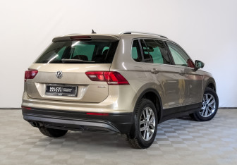 Подержанный автомобиль Volkswagen Tiguan 2018 года (5 фото)