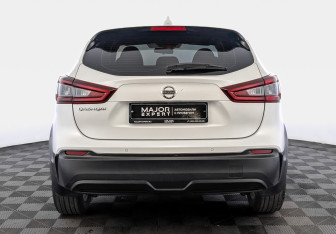 Подержанный автомобиль Nissan Qashqai 2021 года (6 фото)