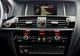 Подержанный автомобиль BMW X4 2017 года (15 фото)