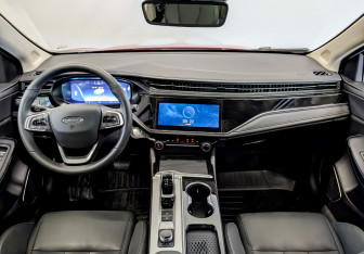 Подержанный автомобиль Omoda S5 2023 года (12 фото)