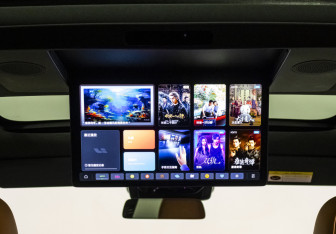 Подержанный автомобиль LiXiang L9 2023 года (22 фото)