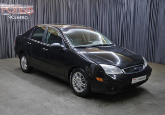 Подержанный автомобиль Ford Focus Sedan 2005 года (2 фото)