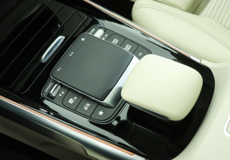 Подержанный автомобиль Mercedes-Benz GLB 2021 года (19 фото)