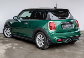 Подержанный автомобиль MINI Hatch 2019 года (7 фото)