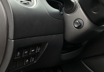 Подержанный автомобиль Infiniti JX 2013 года (21 фото)