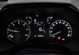 Подержанный автомобиль Toyota Land Cruiser Prado 2018 года (13 фото)
