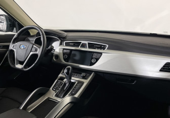 Подержанный автомобиль Geely Atlas 2022 года (9 фото)