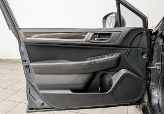 Подержанный автомобиль Subaru Outback Wagon 2015 года (19 фото)