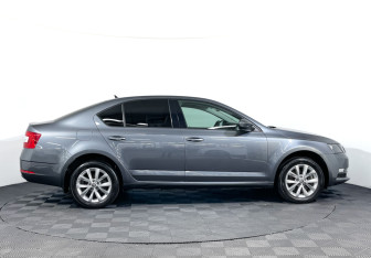 Подержанный автомобиль Skoda Octavia Liftback 2018 года (4 фото)