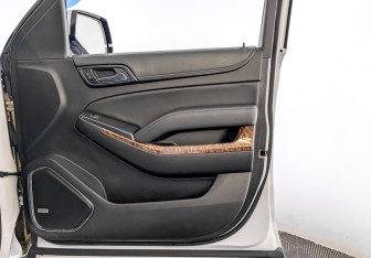 Подержанный автомобиль Chevrolet Tahoe 2015 года (25 фото)