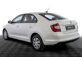 Подержанный автомобиль Skoda Rapid Liftback 2019 года (7 фото)