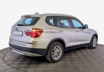Подержанный автомобиль BMW X3 2013 года (5 фото)