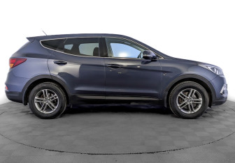 Подержанный автомобиль Hyundai Santa Fe 2015 года (4 фото)