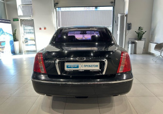 Подержанный автомобиль Kia Opirus 2008 года (5 фото)