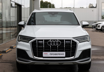 Подержанный автомобиль Audi Q7 2020 года (2 фото)