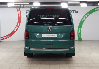 Подержанный автомобиль Volkswagen Caravelle 2022 года (5 фото)