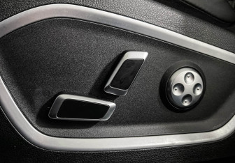 Подержанный автомобиль Geely Tugella 2023 года (14 фото)