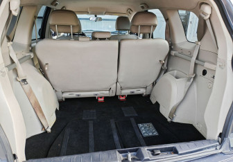 Подержанный автомобиль Citroen C-Crosser 2008 года (14 фото)