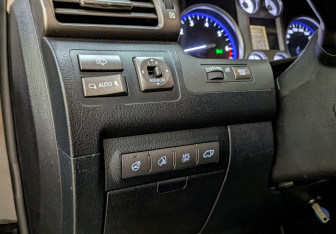 Подержанный автомобиль Lexus LX 2010 года (29 фото)