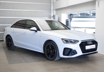 Подержанный автомобиль Audi A4 Sedan 2021 года (3 фото)