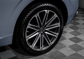 Подержанный автомобиль Changan UNI-K 2023 года (15 фото)