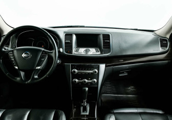 Подержанный автомобиль Nissan Teana 2013 года (9 фото)