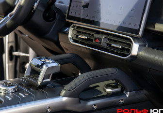 Подержанный автомобиль Jetour T2 2024 года (13 фото)