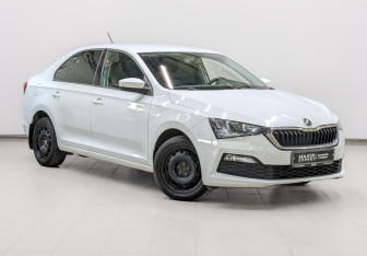 Подержанный автомобиль Skoda Rapid Liftback 2020 года (3 фото)