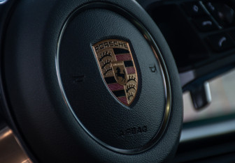 Подержанный автомобиль Porsche Cayenne 2020 года (16 фото)