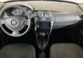 Подержанный автомобиль Nissan Almera Sedan 2013 года (12 фото)