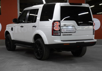 Подержанный автомобиль Land Rover Discovery 2014 года (7 фото)