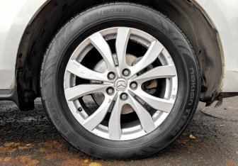 Подержанный автомобиль Mazda CX-7 2010 года (20 фото)