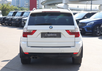 Подержанный автомобиль BMW X3 2009 года (6 фото)